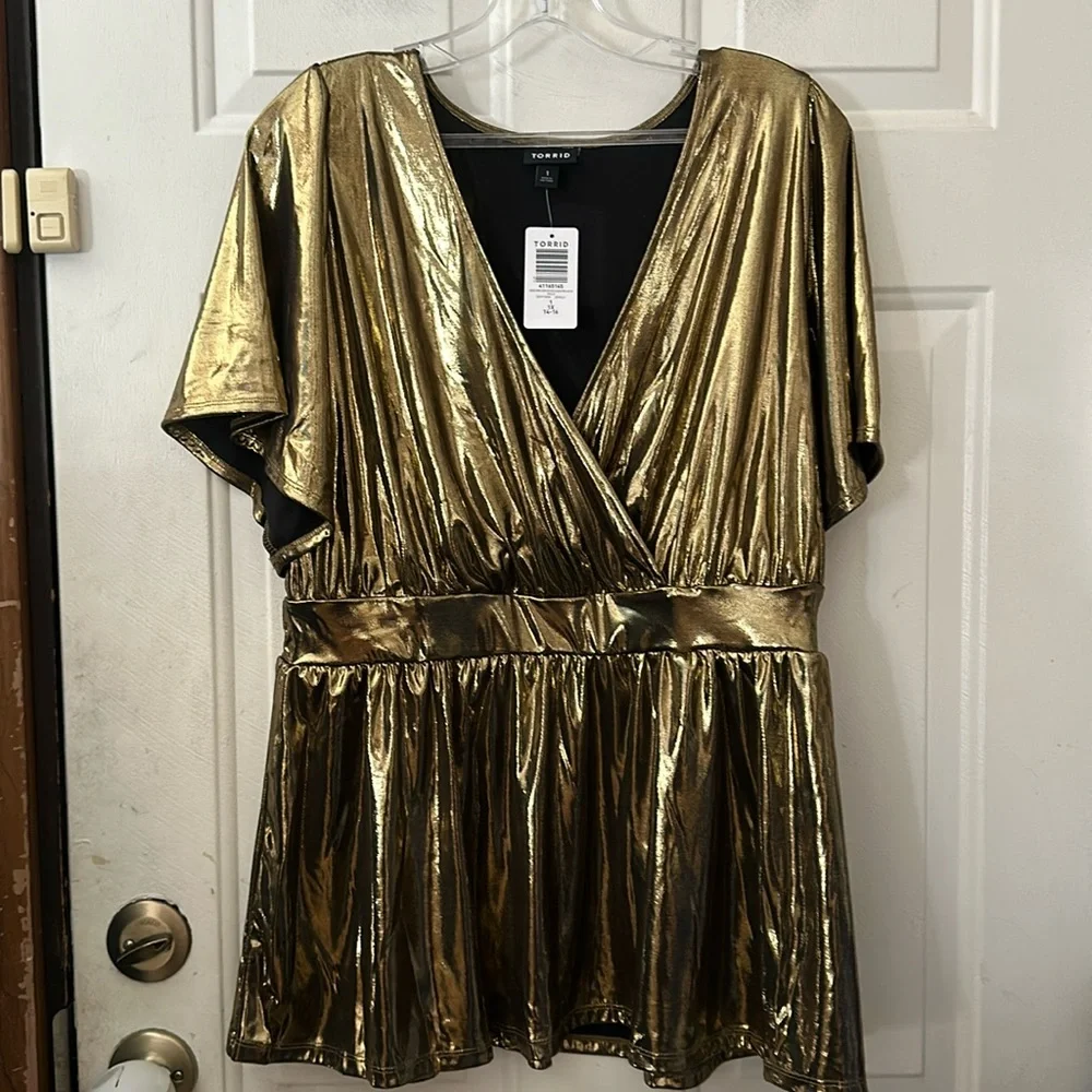 TORRID Liquid Shine Surplice Peplum Top: GOLD: NEW WITH TAGS: SIZE 1